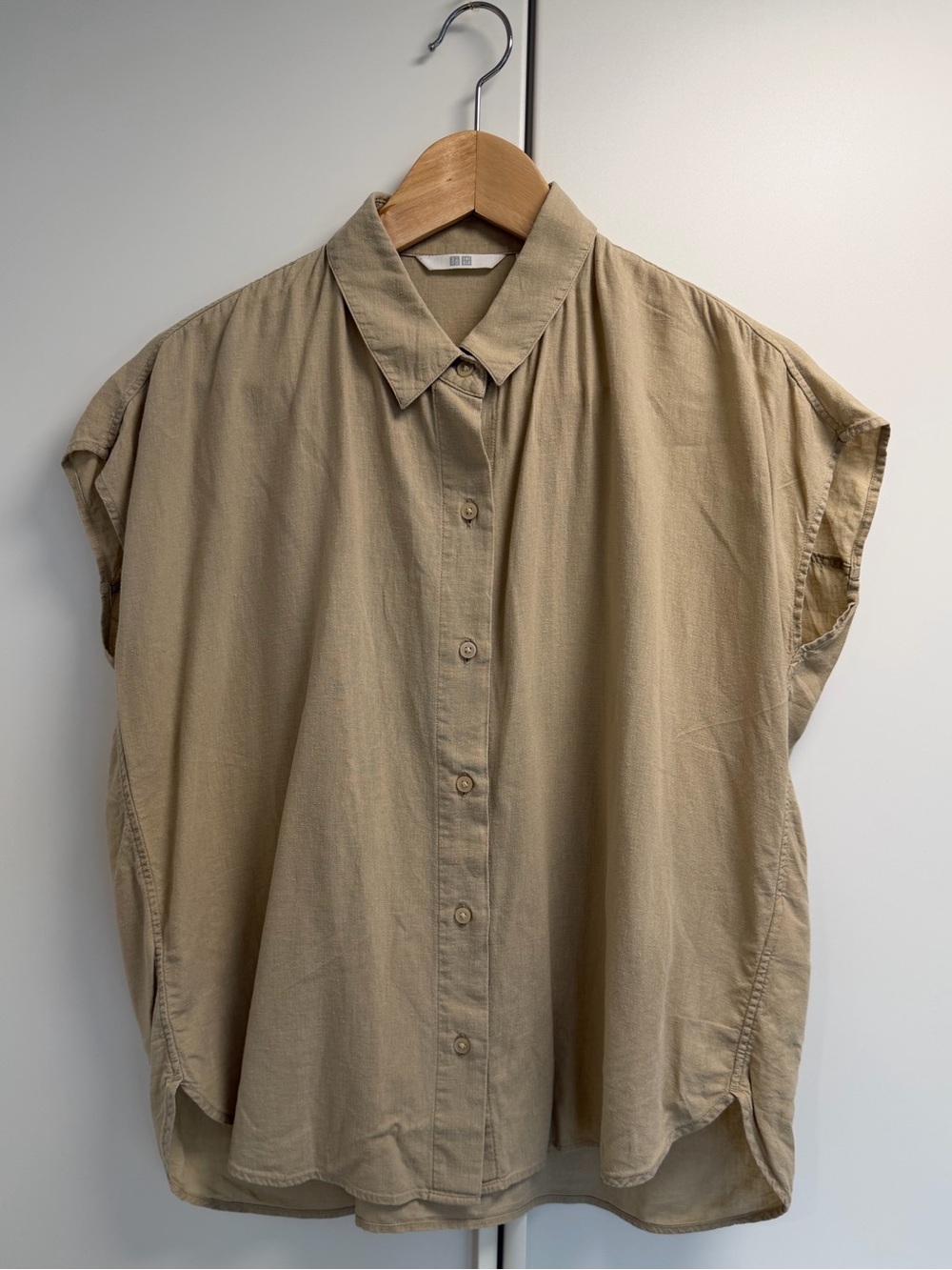 Uniqlo Relaxed Short-Sleeve Button-Down Shirt - Beige